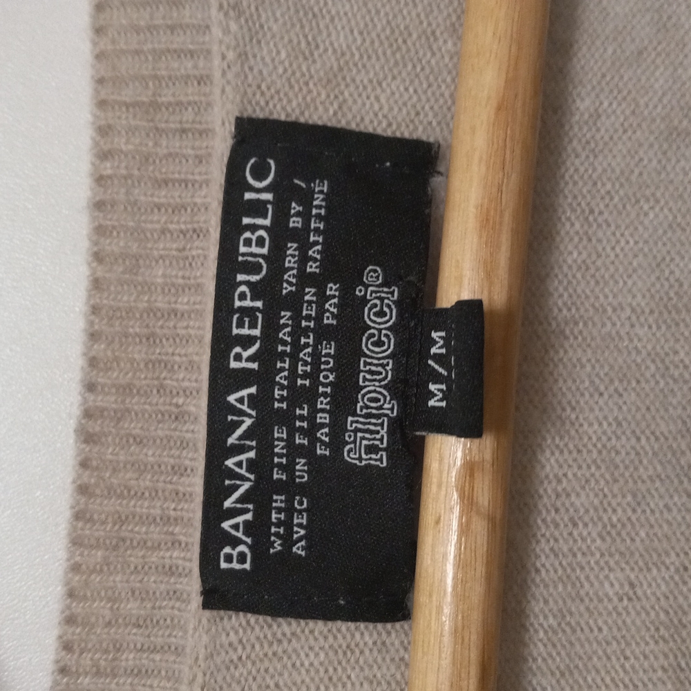 Banana Republic Fine Wool & Cashmere Sweater - Picture 2 of 5